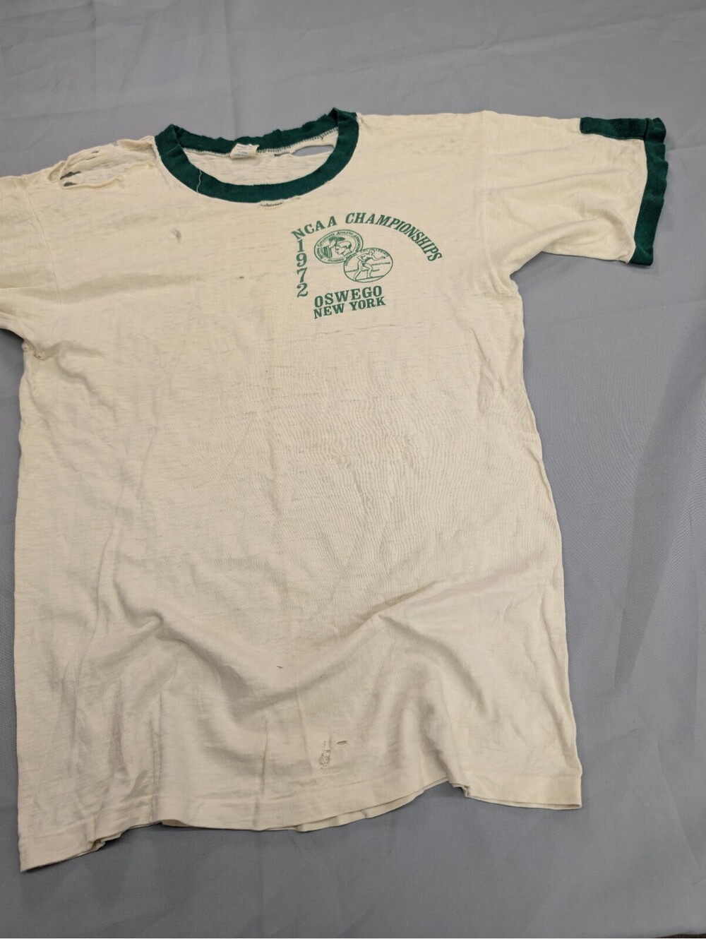 Oswego NY Champion 70s Wrestling Blue Bar Ringer Shirt M